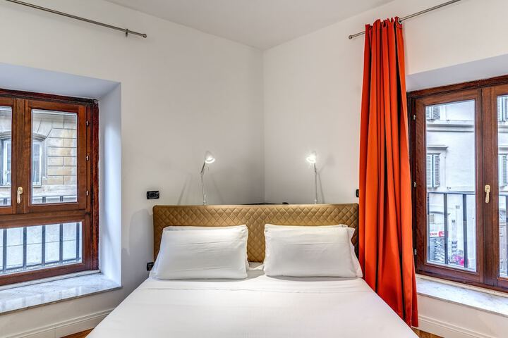 Room 34 of 238