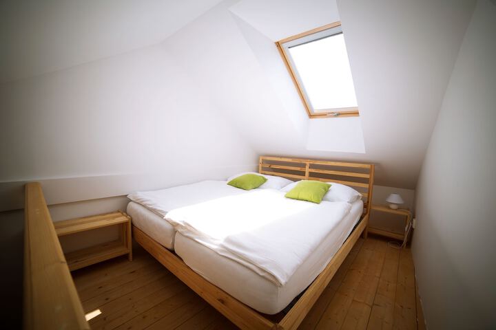 Room 12 of 35