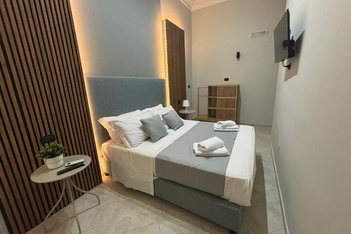 Room 10 of 25