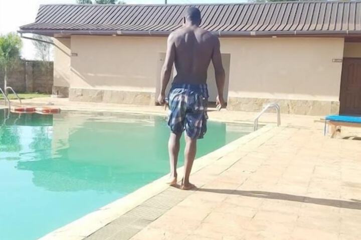 Pool 15 of 76