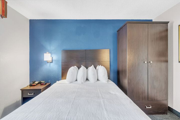 2 Double Beds (2 of 7)