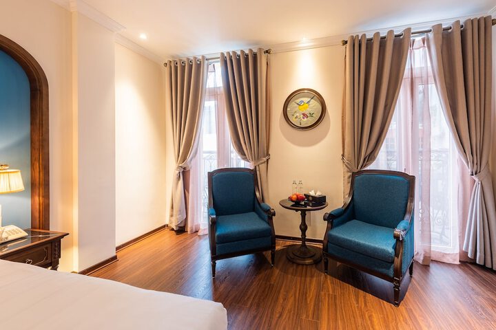 Room 9 of 85