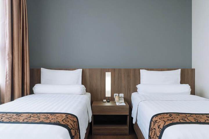 Room 21 of 120