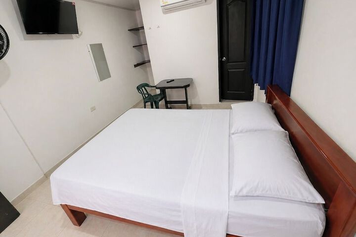 Room 2 of 5