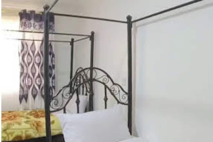 Room 5 of 20