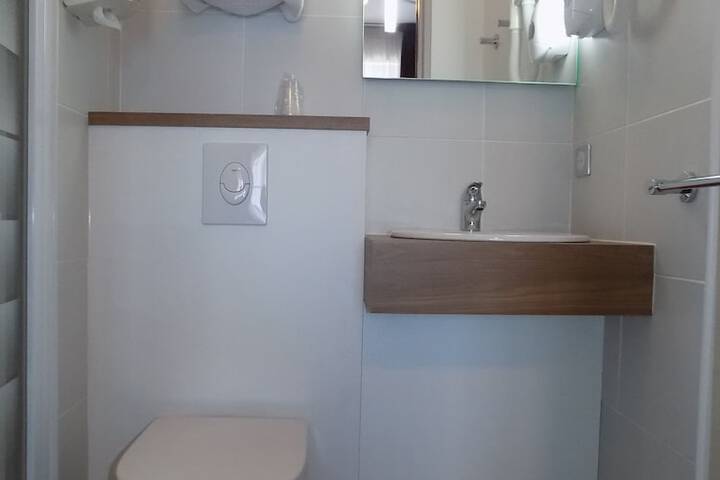 Room 37 of 55