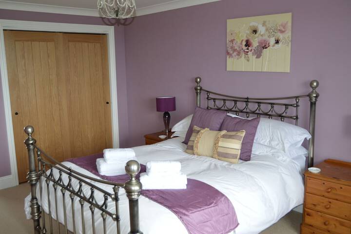 Room 3 of 7
