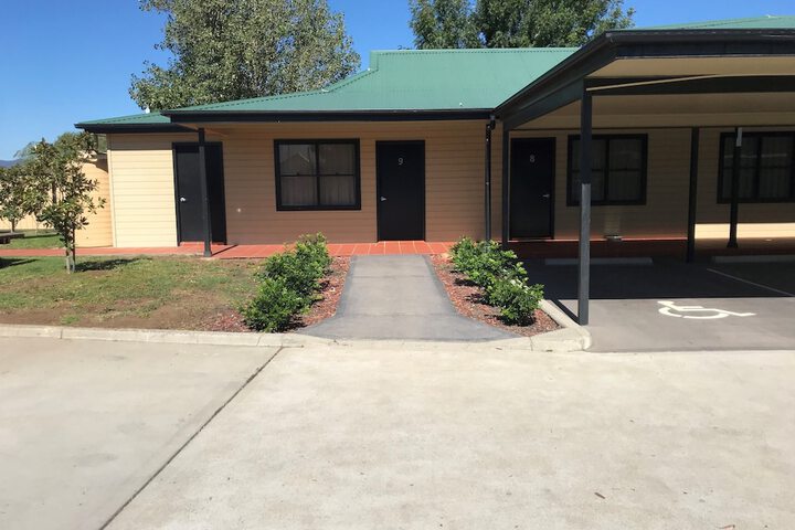 Property Grounds 15 of 18