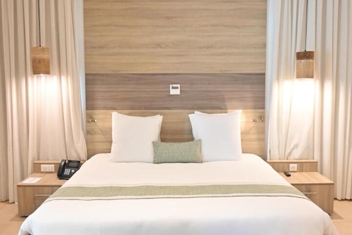 Room 3 of 49