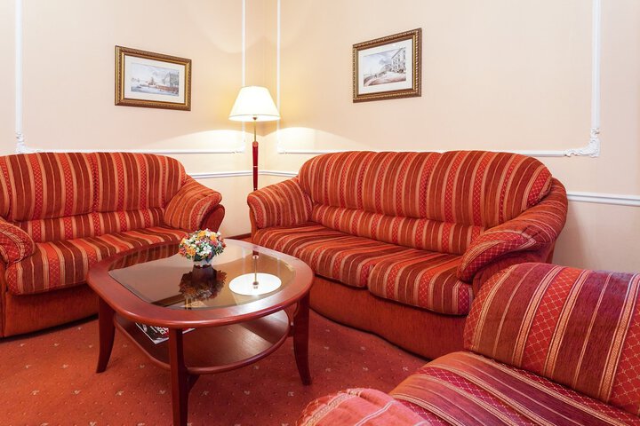 Room 22 of 34