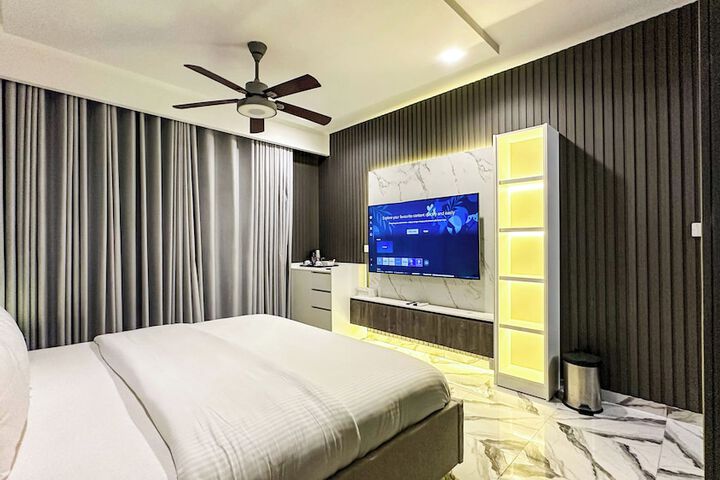 Room 21 of 121
