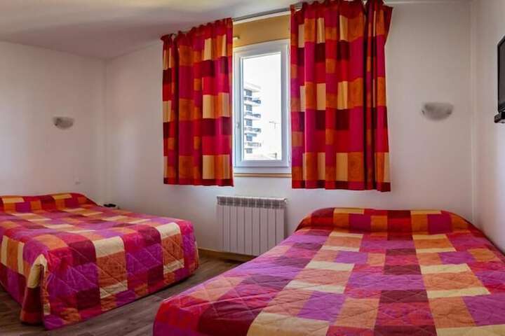 Room 14 of 25