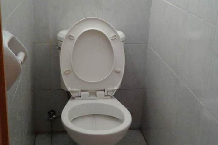 Room 15 of 18