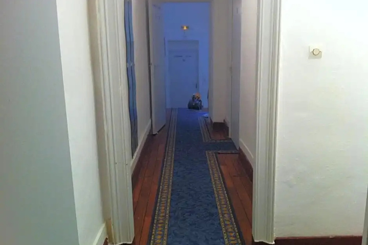Room 8 of 11