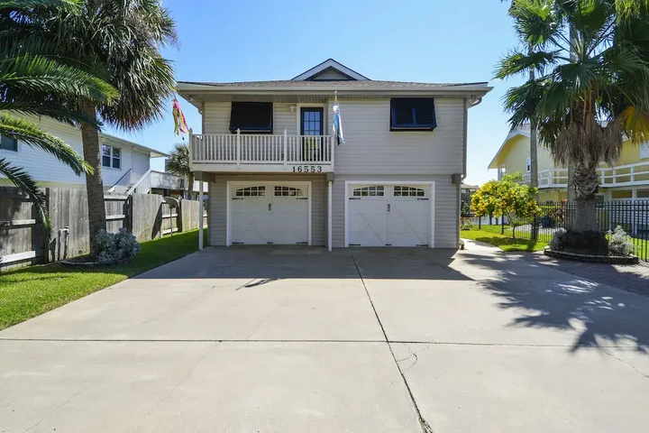 Exterior of Texas Star Home