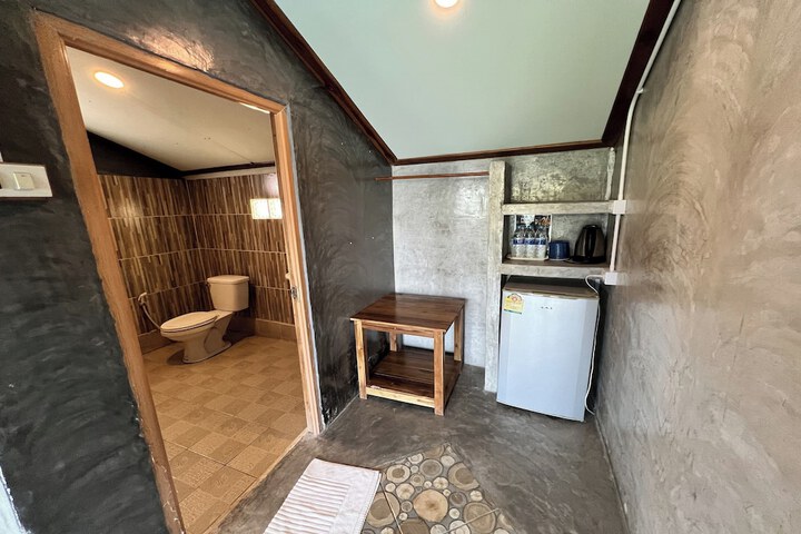 Room 5 of 87