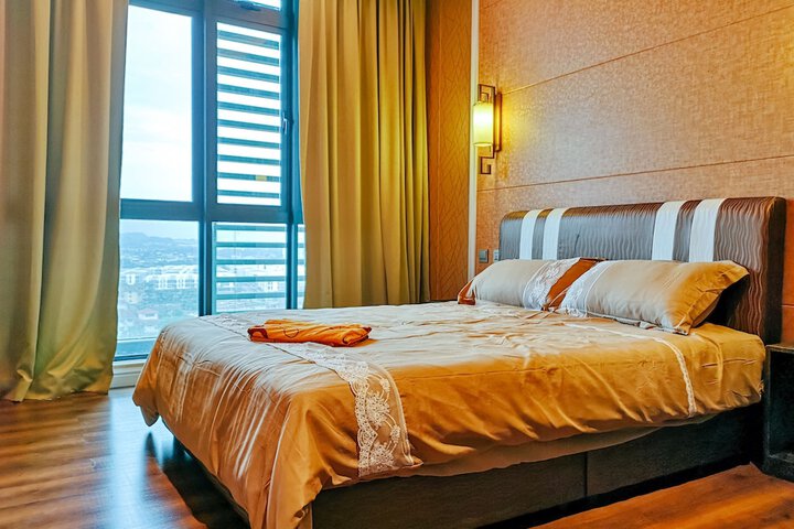 Room 2 of 28