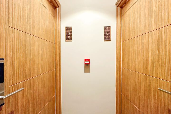 Ballroom/Hall 79 of 99