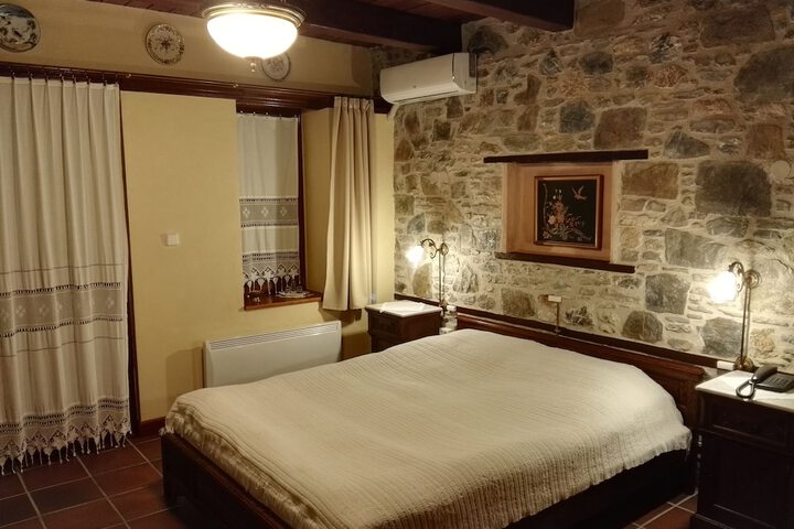 Room 14 of 94