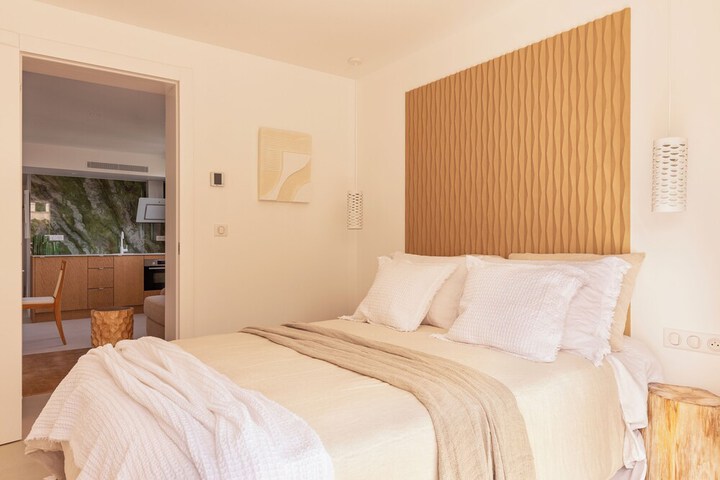 Room 15 of 121