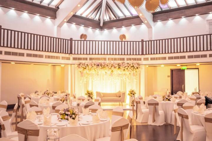 Ballroom/Hall 49 of 61