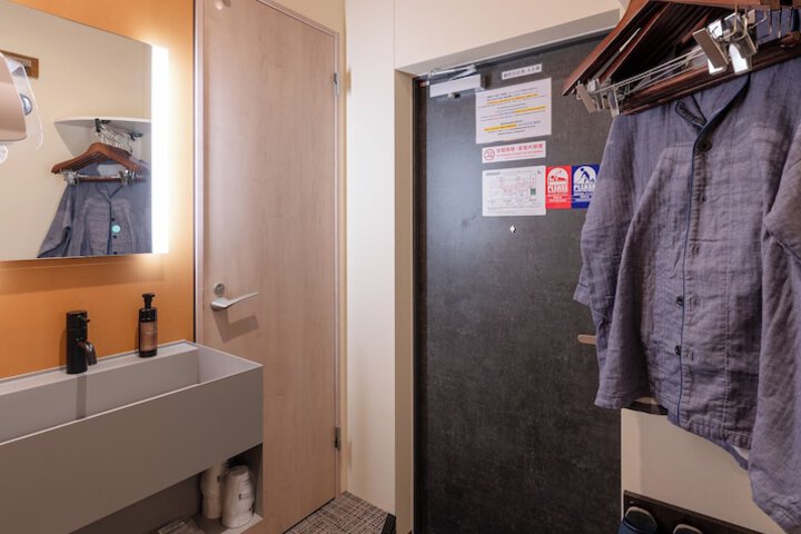Room 54 of 105