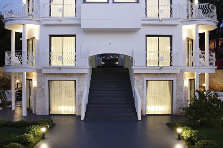 Hotel 55 of 56
