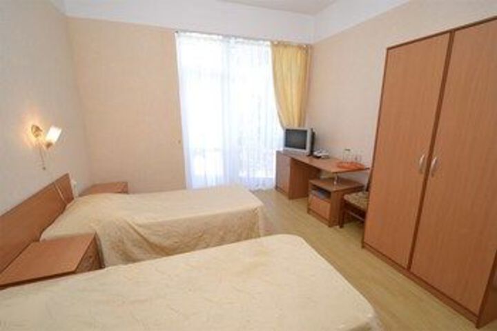 Room 11 of 30