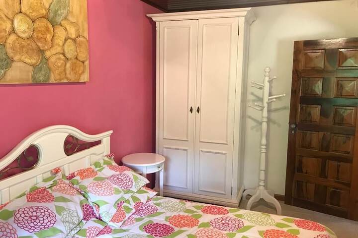 Room 6 of 19