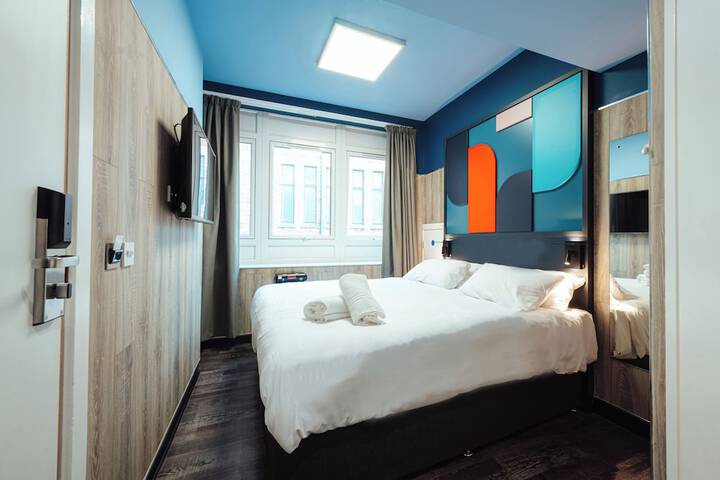 Room 19 of 59
