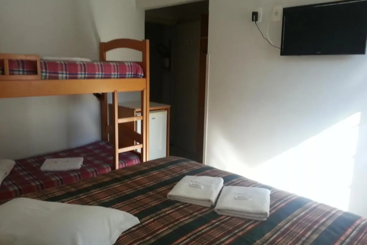 Room 5 of 14