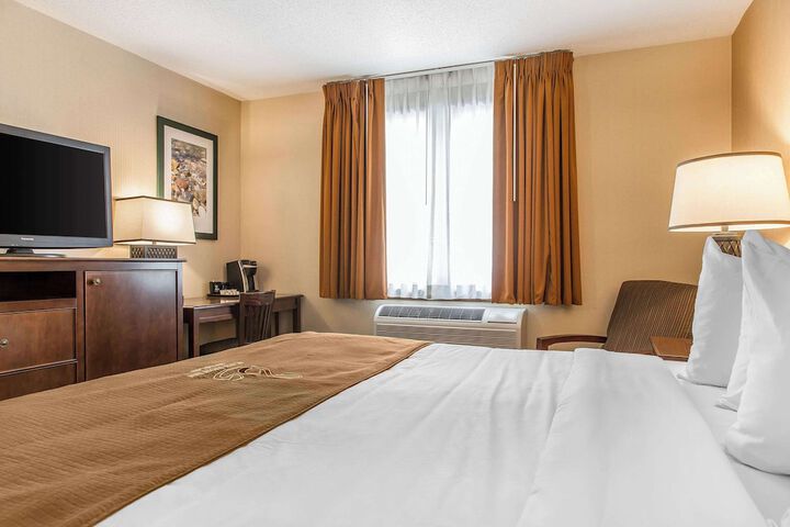 Standard | King Bed (22 of 23)