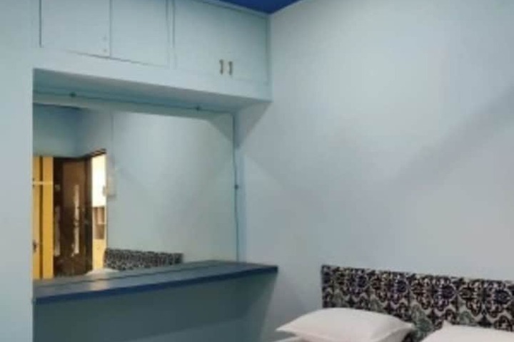 Room 5 of 23