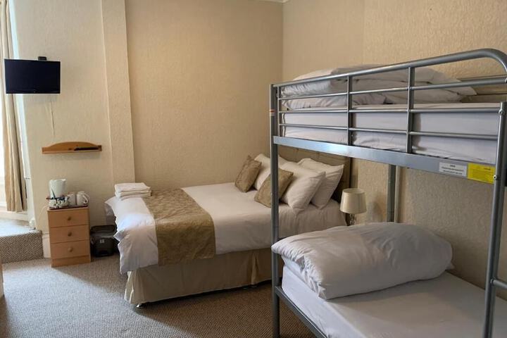 Room 5 of 51