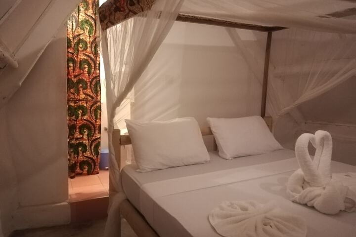 Room 7 of 56