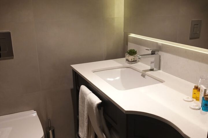 Room 53 of 75