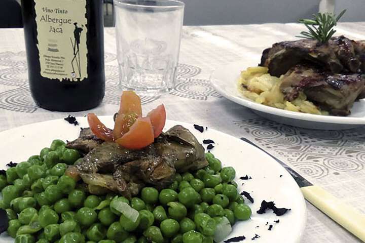 Dining 22 of 32