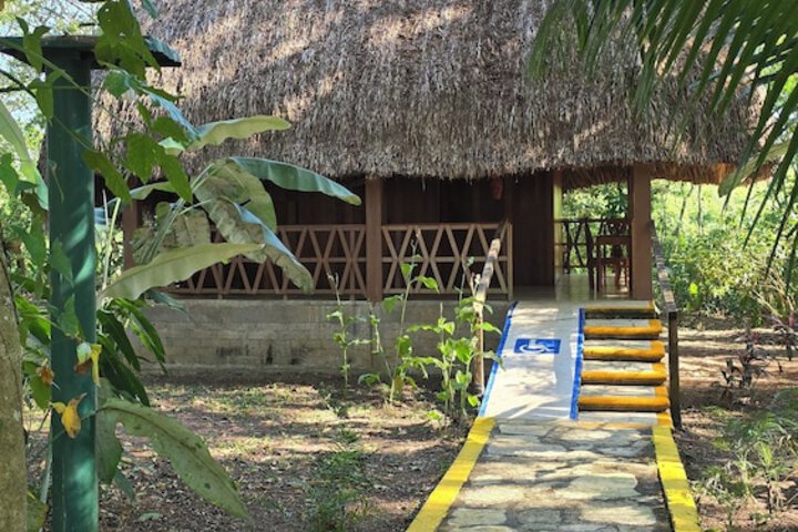 Exterior of Hotel Nueva Alianza