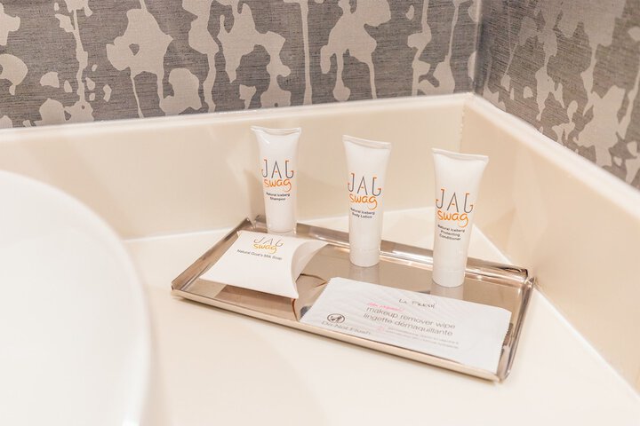 Bathroom amenities