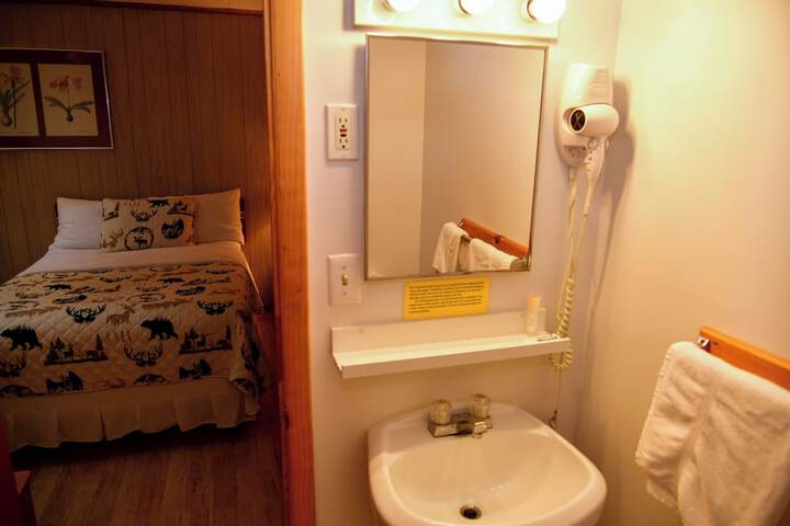 Room 63 of 100