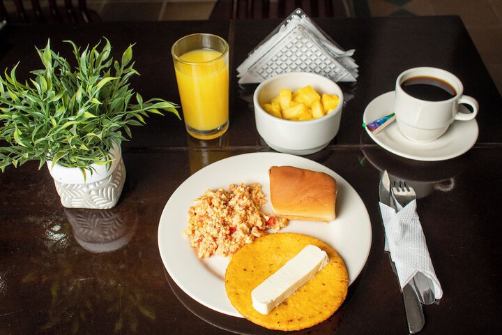 Breakfast/Coffee Service 36 of 39