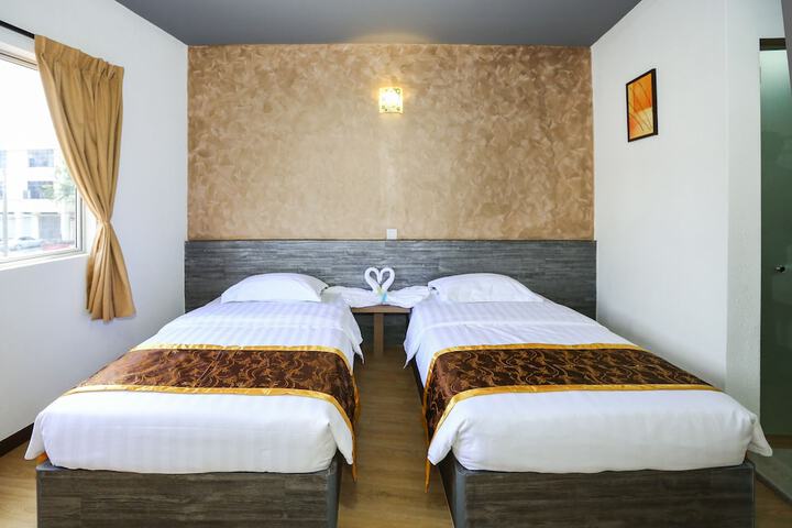Room 15 of 41