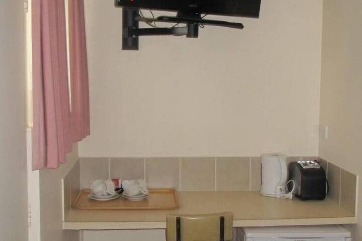 Room 7 of 13