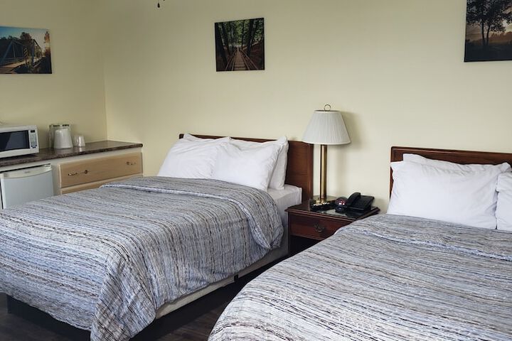 Room 9 of 34