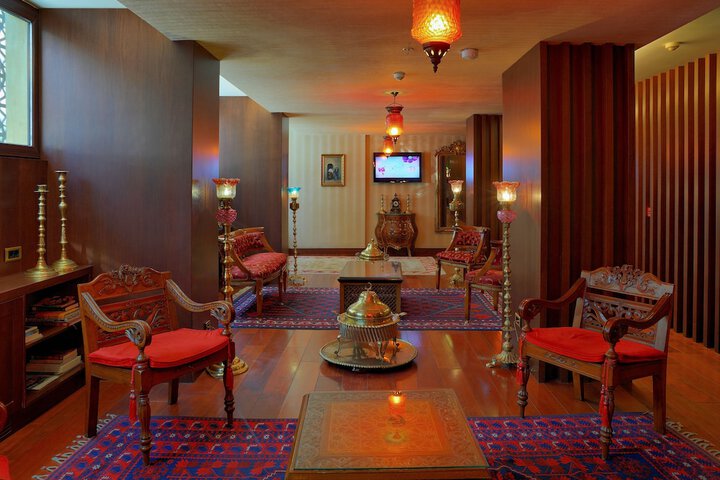 Hotel Interior 4 of 32