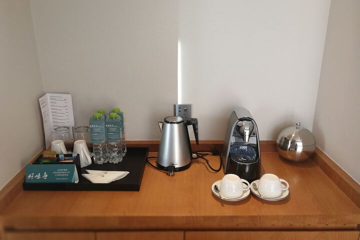 Breakfast/Coffee Service 15 of 47