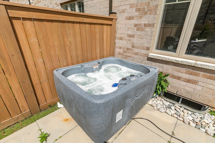 Hot Tub 50 of 65