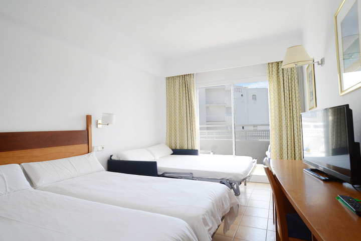 Room 21 of 48