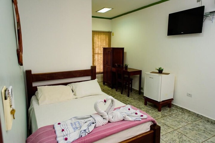 Room 4 of 27