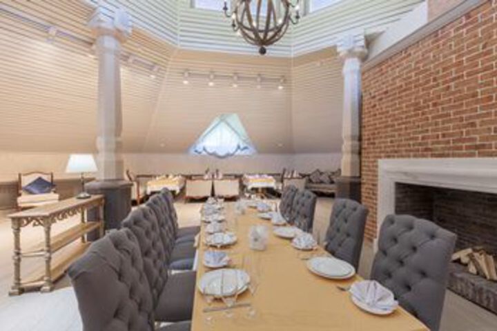 Dining 76 of 81